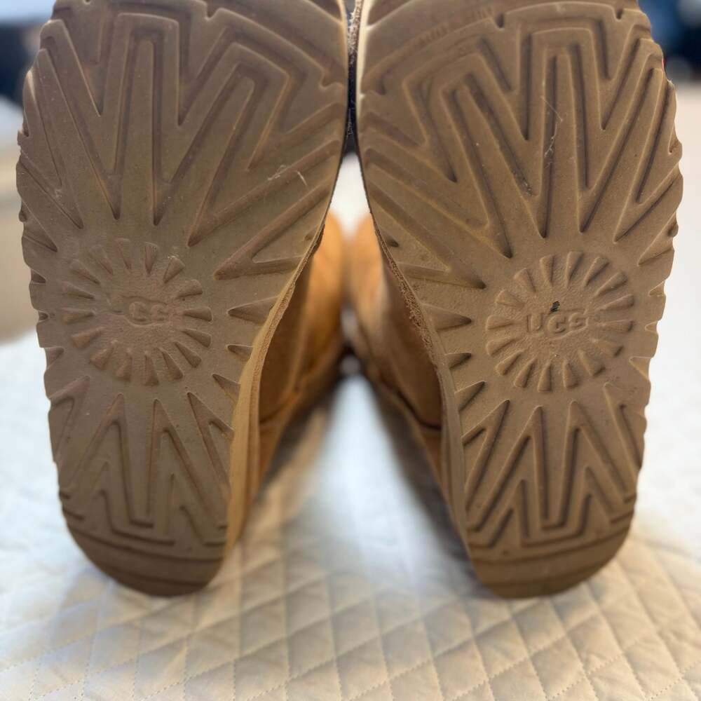 UGG Constantine Chestnut Suede Sheepskin Lined Boots Size 9 - Picture 10 of 10